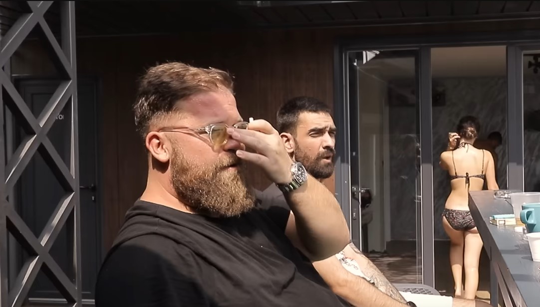 Acid objavio prvi singl za Mascom